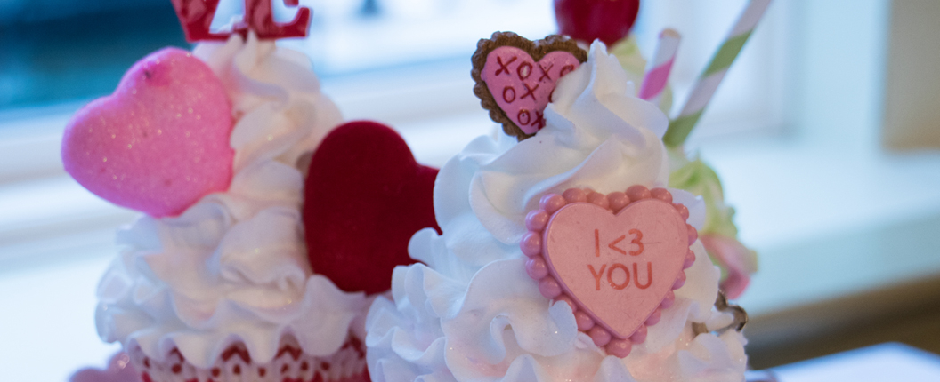 Valentine cupcake decoration